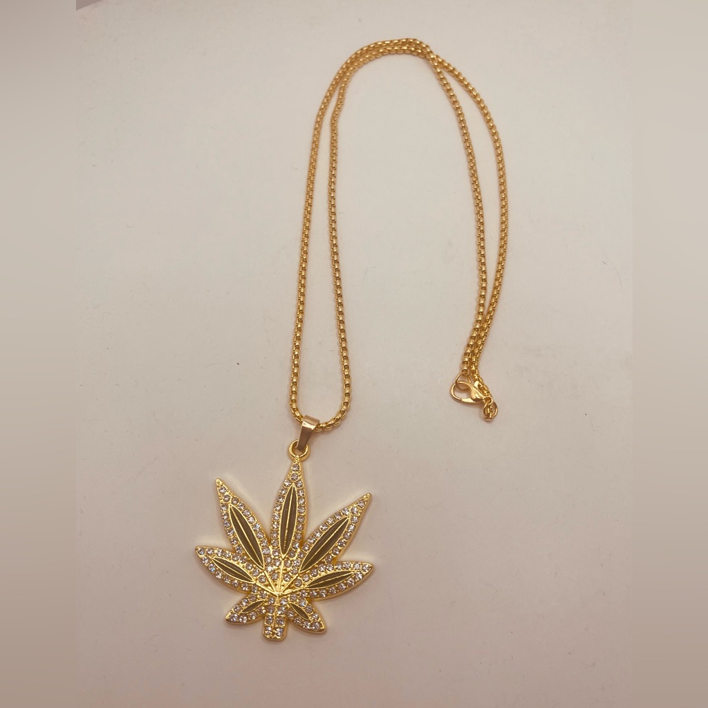Stainless Steel Necklace Unisex Leaf Design 18$